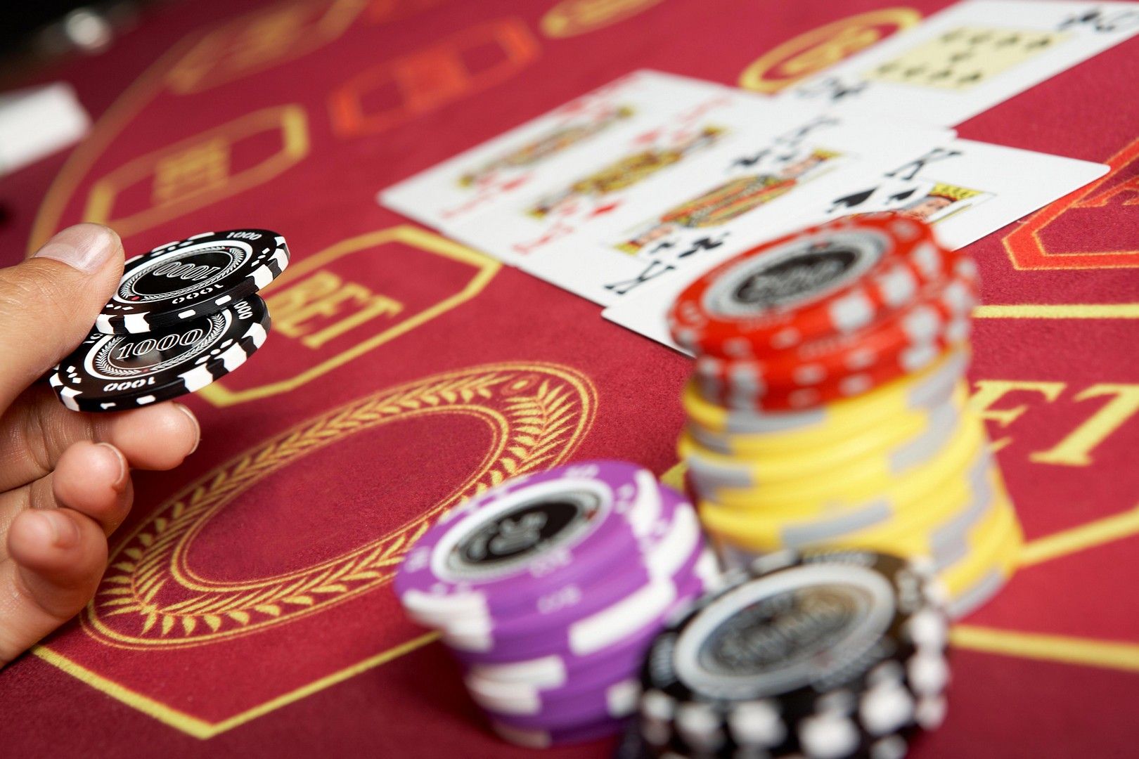 Why online gambling platforms compensate loyal players