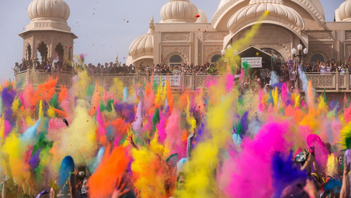 Read this to know why it is important for everyone to be a part of cultural festivals: